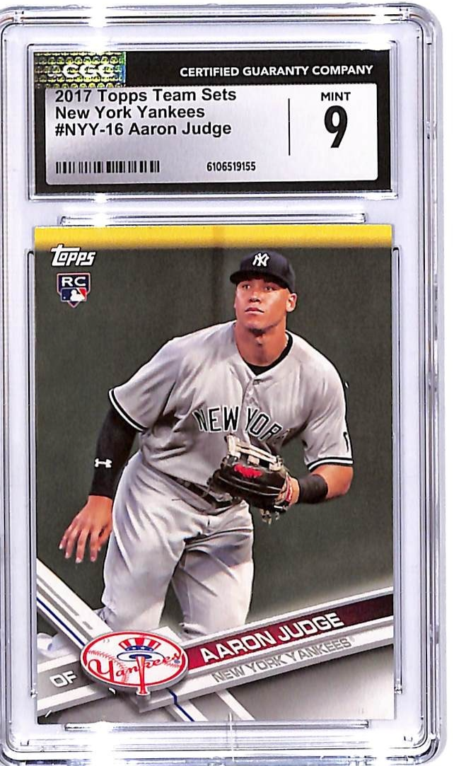 2017 Topps New York Yankees Team Set Aaron Judge Rookie RC #16 CGC 9