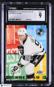 1995 Stadium Club Members Only Wayne Gretzky #32 CGC 9 Los Angeles Kings