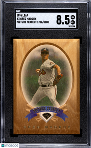 1996 Leaf Greg Maddux #3 Picture Perfect 5000 SGC 8.5