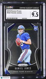 2019 Panini Prizm Daniel Jones Rookie #302 CGC 9.5 New York Giants